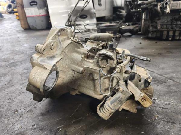 BOITE DE VITESSE VW POLO 6N / 6N2 1.9SDI CODE: DFX - Vue 5